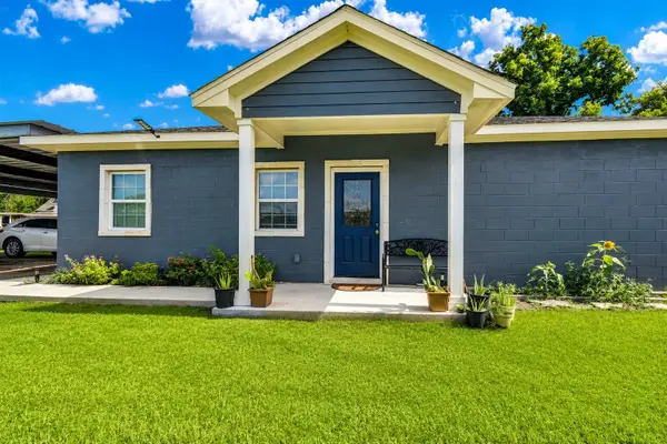 702 Ghinaudo Road, Brazoria, TX 77422