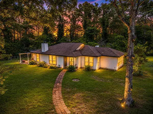 7477 Hidden Acres Drive, Cleveland, TX 77328