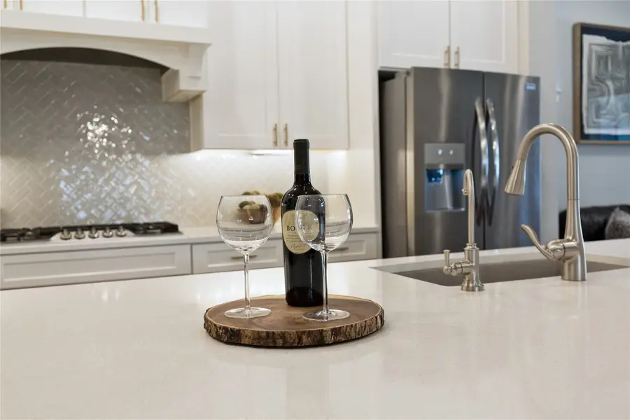 9426 Oakheath Canyon Court, Tomball, TX 77375 - Image #3