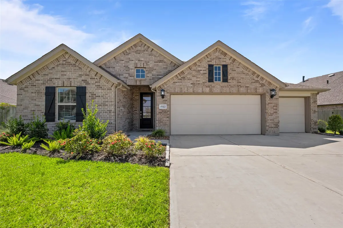 15322 Lake Front Drive, Monterey Belvieu, TX 77523 - #1