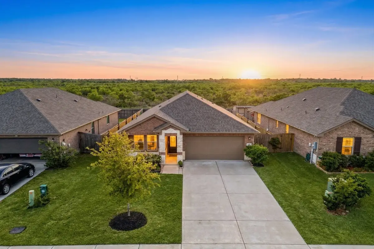 10402 Deussen Lane, Texas City, TX 77591 - #1