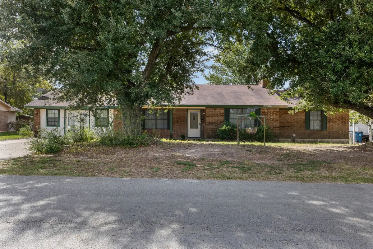 308 Hospital Drive, Buffalo, TX 75831 - #1