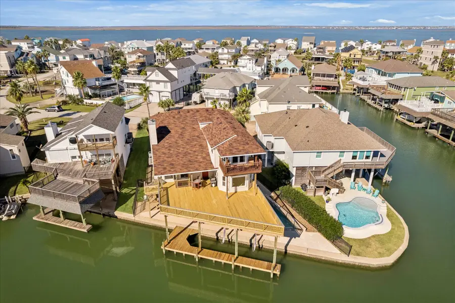 107 Bamaku Bend, Tiki Island, TX 77554 - Image #3