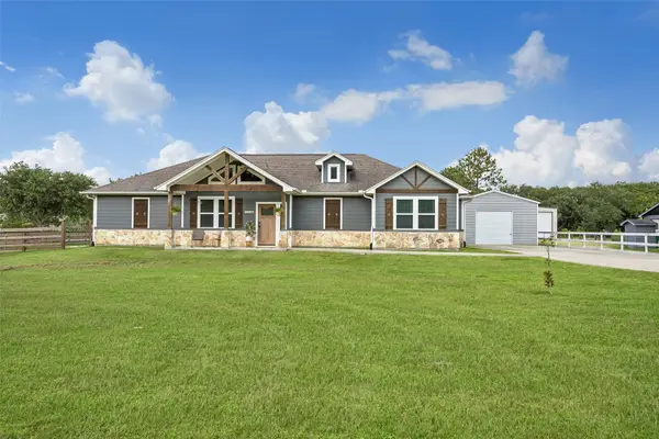4726 Smith Road, Alvin, TX 77511