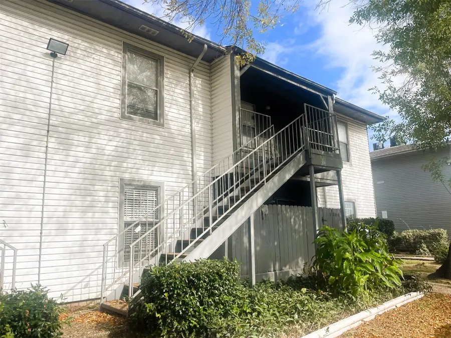 7200 Clarewood Drive #1805, Houston, TX 77036 - Image #2