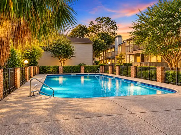 9707 Richmond Avenue #11, Houston, TX 77042