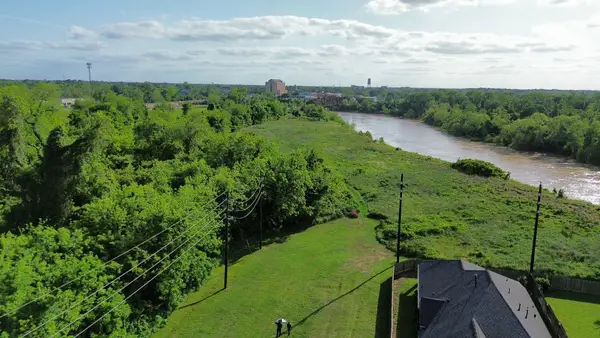 10 Eden Hollow Lane, Richmond, TX 77406