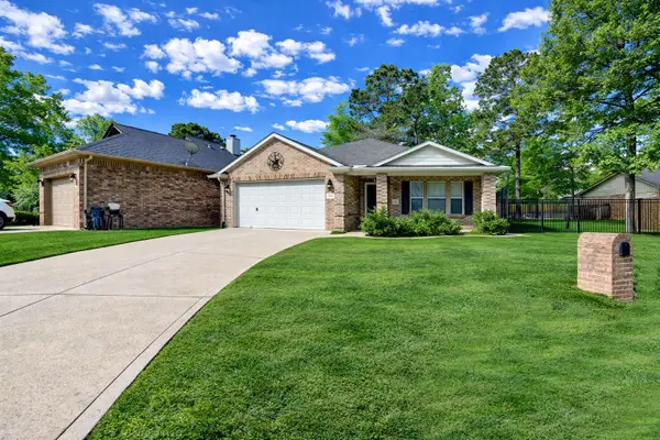 3619 Woodland Lane, Montgomery, TX 77356