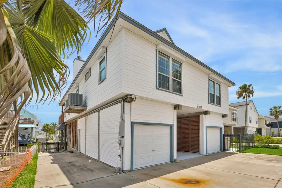 506 Westerly Drive, Tiki Island, TX 77554 - #2