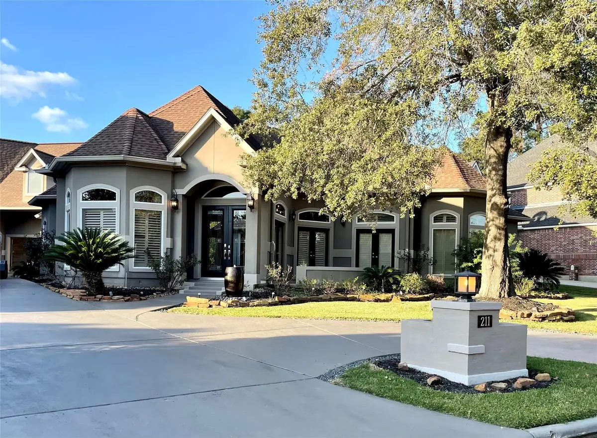 211 Wedgewood Drive, Montgomery, TX 77356 - Image #1