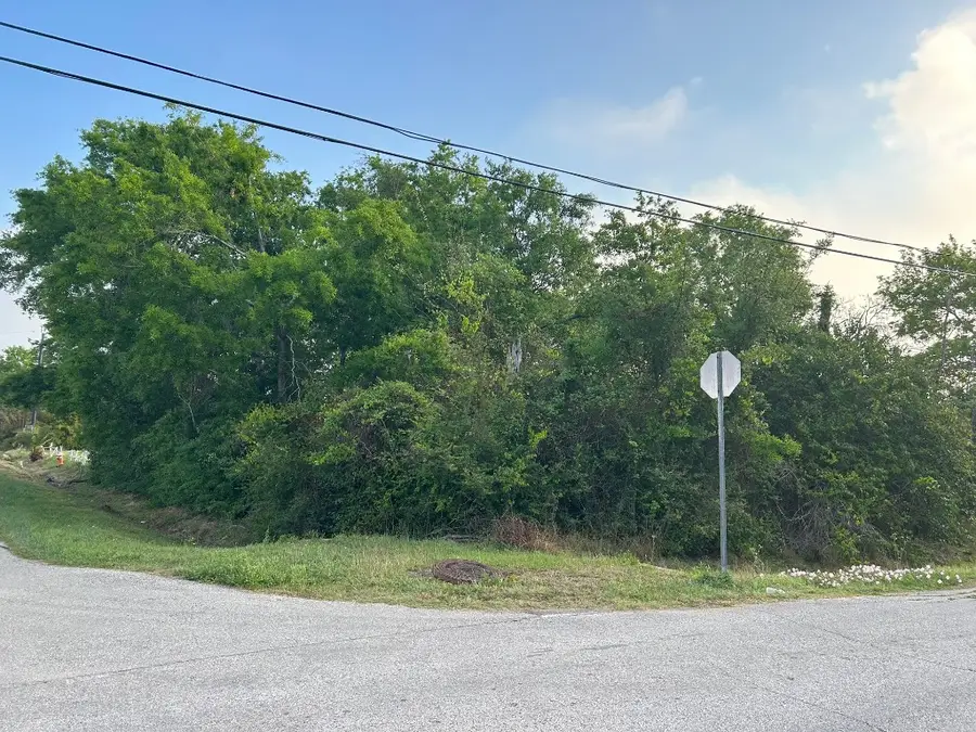 300 BLOCK Fairfield, Shoreacres, TX 77571 - #3