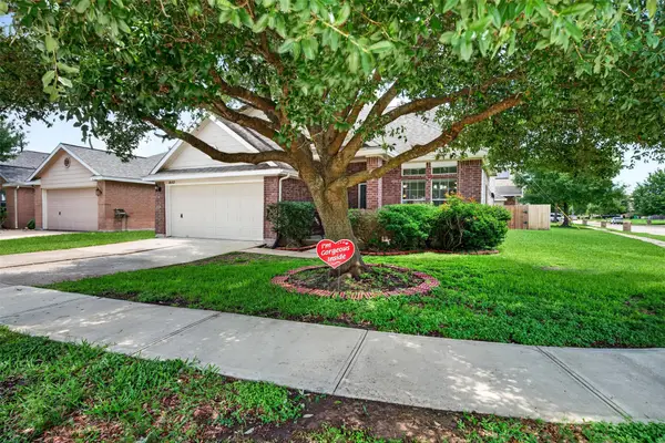 6002 Sandy Creek Drive, Baytown, TX 77523