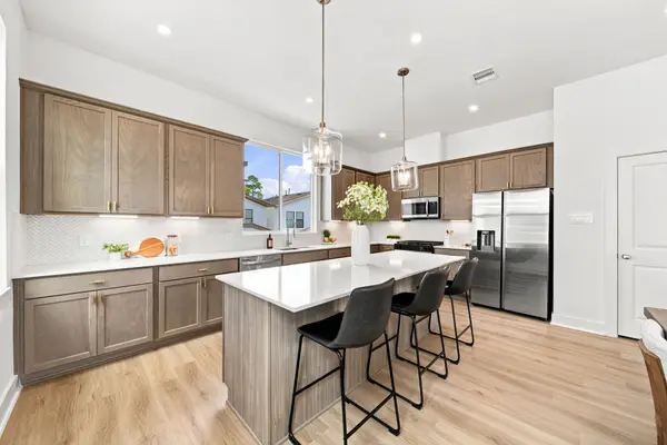1648 W Tidwell Road, Houston, TX 77091