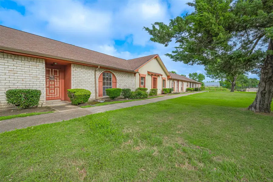 12223 Sharpview Drive, Houston, TX 77072 - Image #2