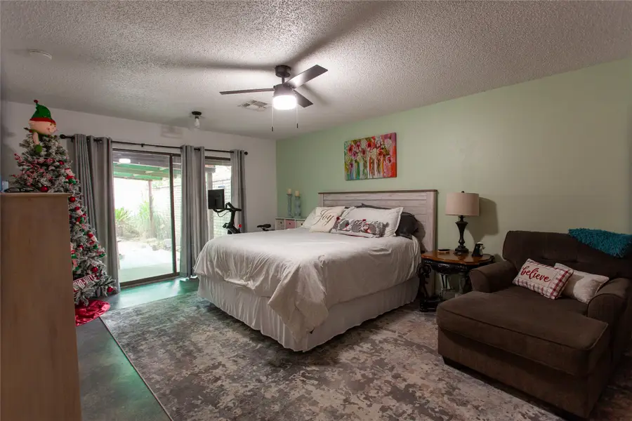 222 Mayfair Circle, Wharton, TX 77488 - #2