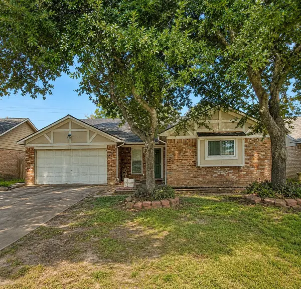 3827 Addicks Clodine Road, Houston, TX 77082