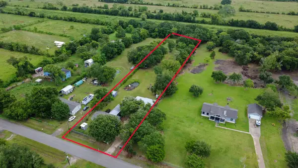 5027 Farmer Road, Alvin, TX 77511