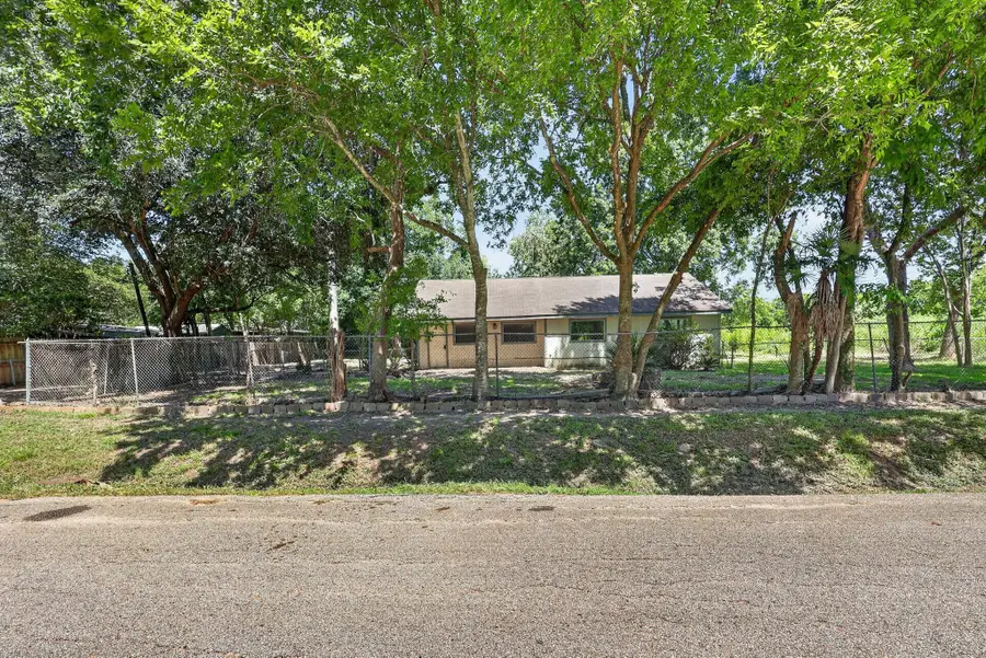 13917 Ambrose Street, Houston, TX 77045 - #3