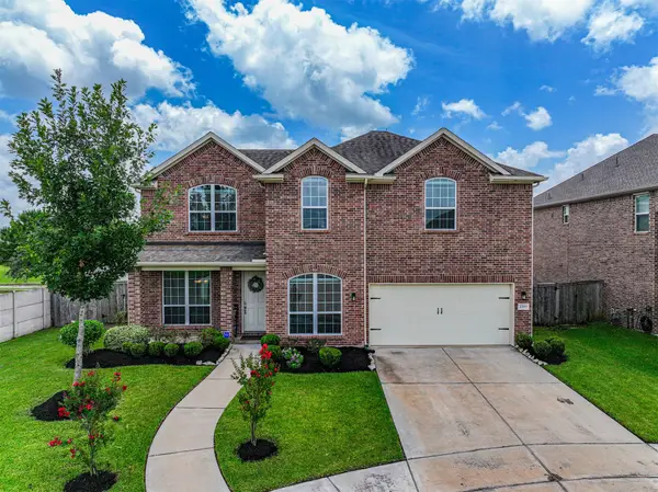 2303 Rosehill Garden Trail, Pearland, TX 77089