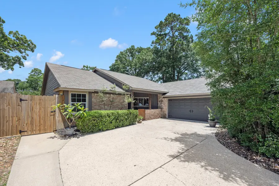 622 S Rivershire Drive, Conroe, TX 77304 - #2