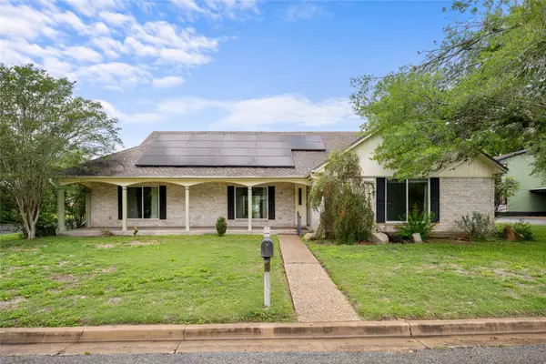 315 E Fannin Street, La Grange, TX 78945