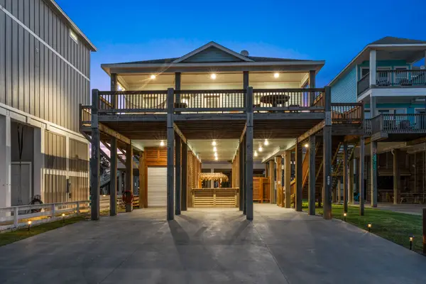 941 S Gateway, Port Bolivar, TX 77650