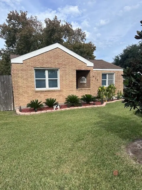 2410 Scott Street, La Marque, TX 77568