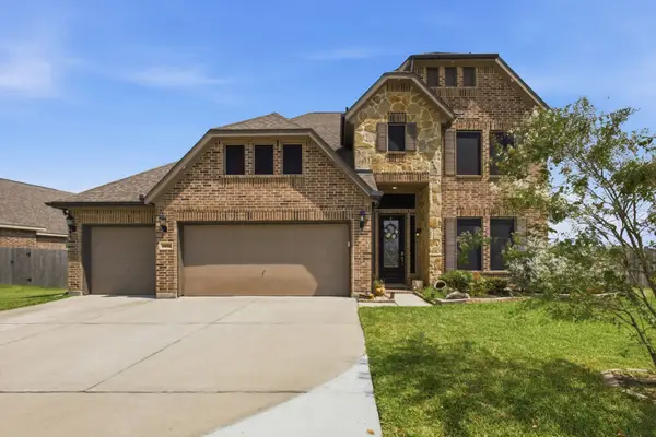 15002 Gulfstream Park Avenue, Mont Belvieu, TX 77523
