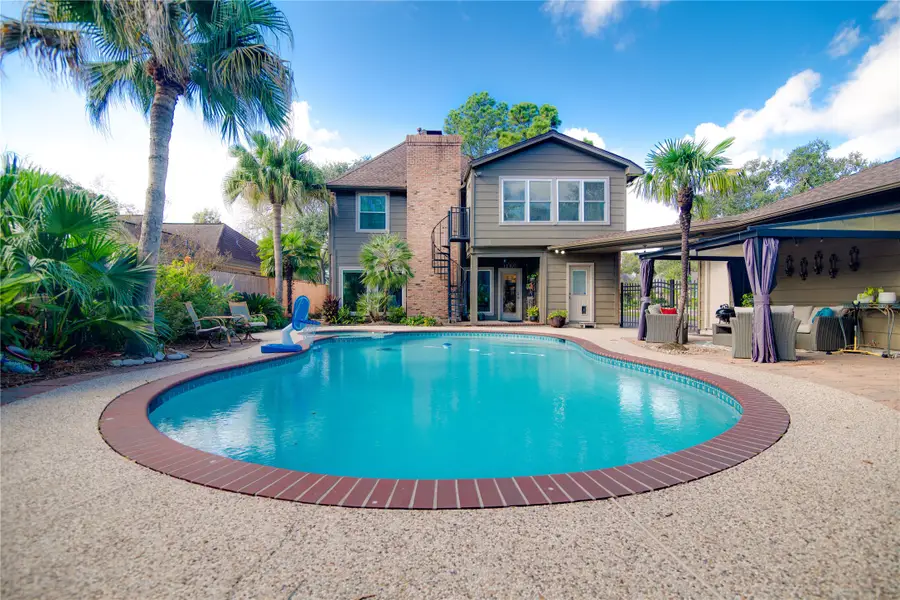 614 Olde Oaks Drive, Dickinson, TX 77539 - Image #2