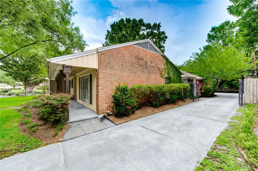 2602 Briarbrook Drive, Houston, TX 77042 - #2
