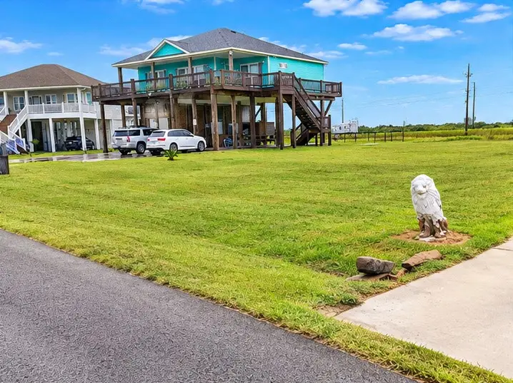 3181 Castle Drive, Crystal Beach, TX 77650 - #2