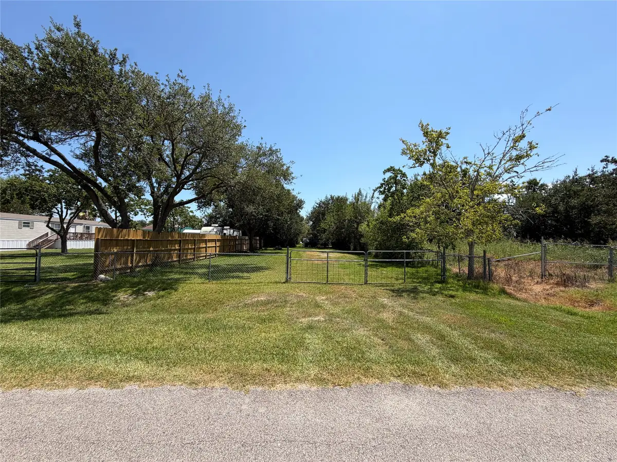 1029 8th Street, Dickinson, TX 77539 - #1