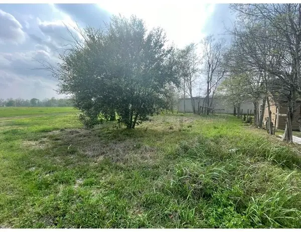 63 Oakland Street, Beaumont, TX 77701