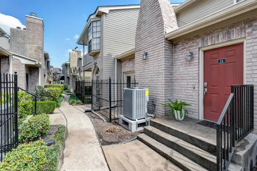 7350 Kirby #24, Houston, TX 77030 - #2