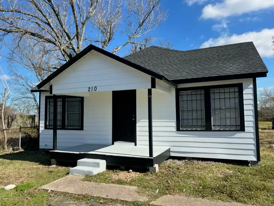 210 S Pecan Drive, Texas City, TX 77591 - Image #2