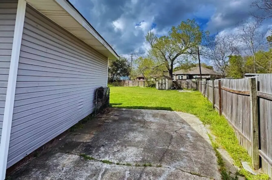 2 Pacific Circle, Orange, TX 77630 - #3