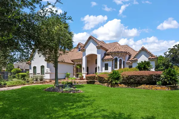 5906 S Royal Point Drive, Kingwood, TX 77345
