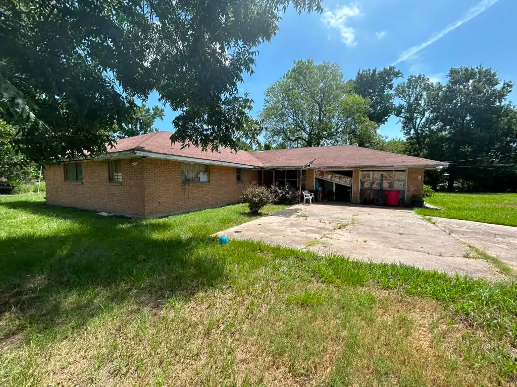 16019 Avenue C, Channelview, TX 77530 - #1