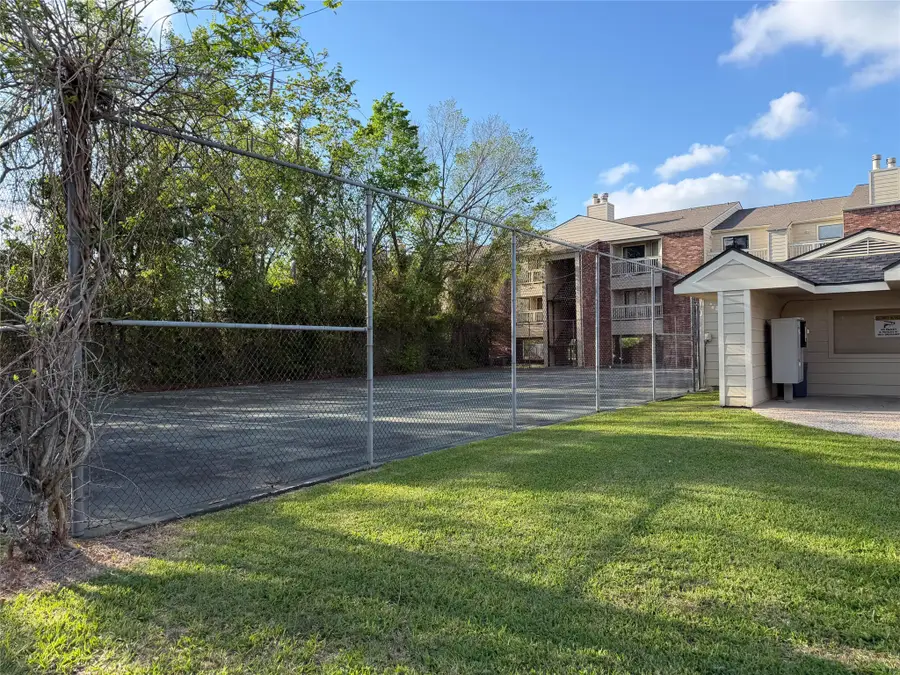 2501 Gulf Freeway #4A, Dickinson, TX 77539 - #3