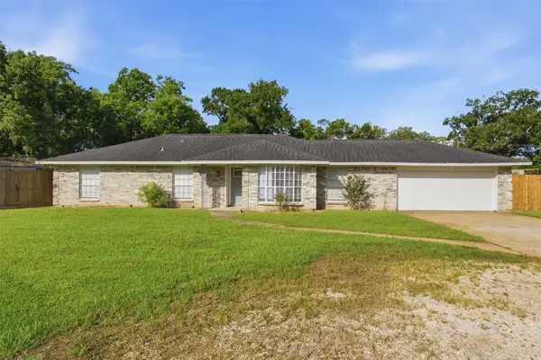 115 Avenue F, Brazoria, TX 77422