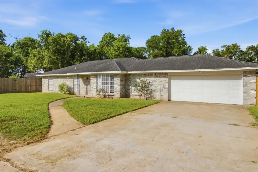 115 Avenue F, Brazoria, TX 77422 - #2