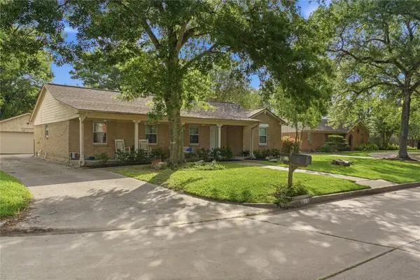 803 Stephen Court Court, Friendswood, TX 77546