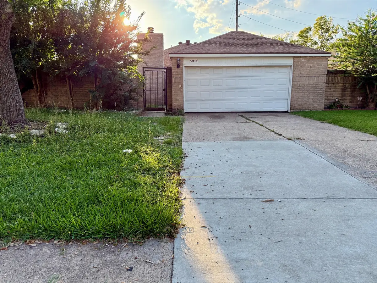 3918 Summit Valley Drive, Houston, TX 77082 - #1