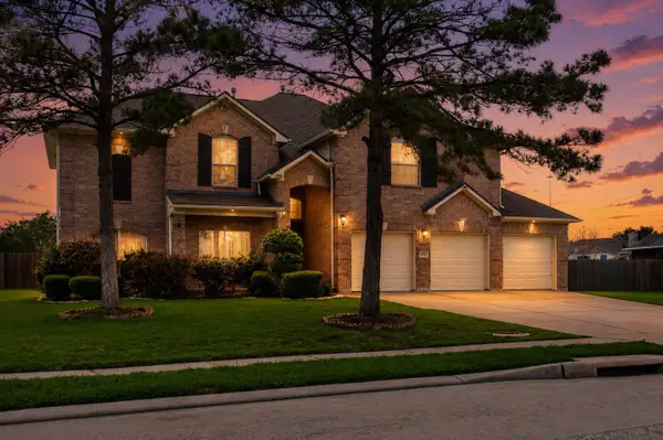 23307 Parkway Lakes Lane, Richmond, TX 77407