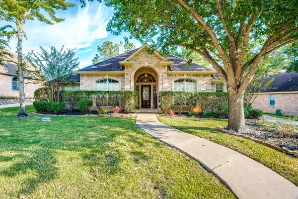 35 W Pines Drive, Montgomery, TX 77356