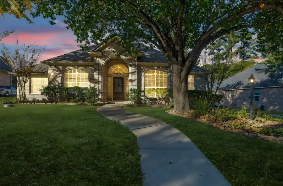 35 W Pines Drive, Montgomery, TX 77356 - #2