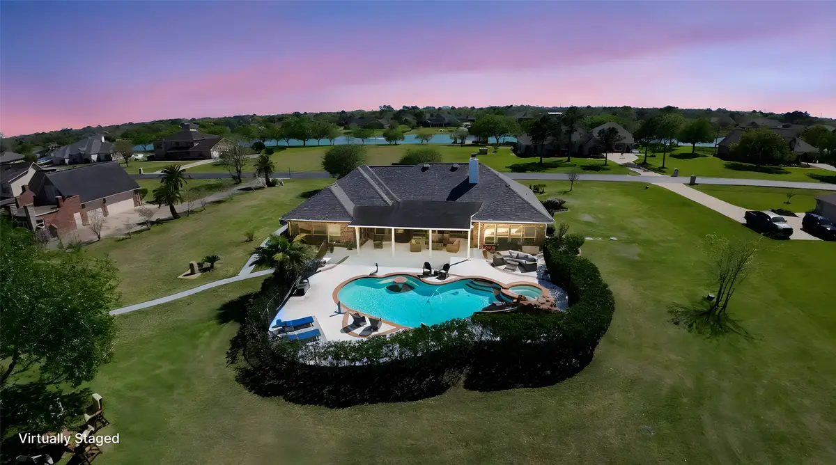 143 Lago Circle Drive N, Santa Fe, TX 77517 - #1