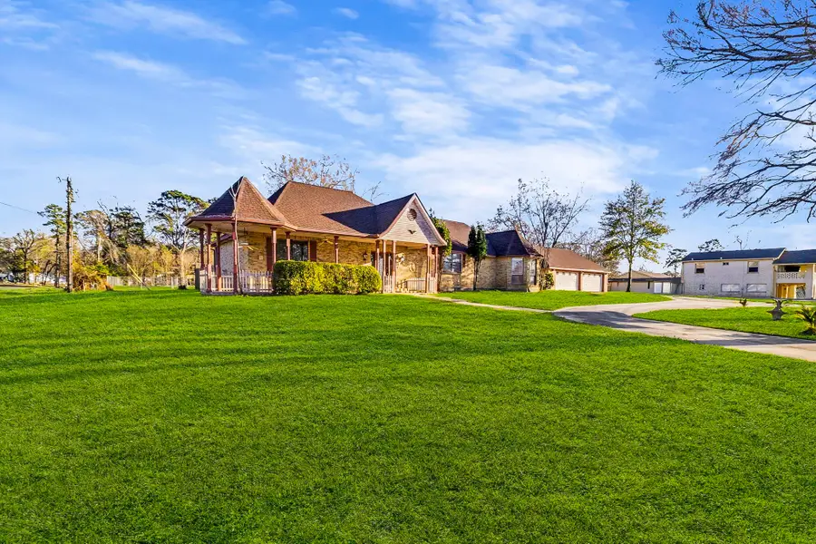 195 Lakeview Harbor, Onalaska, TX 77360 - Image #2