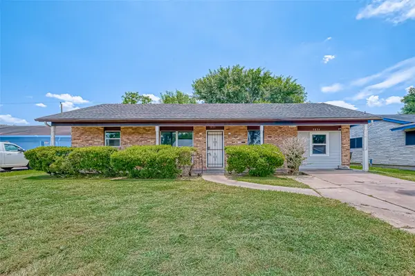 5834 Hirondel Street, Houston, TX 77033