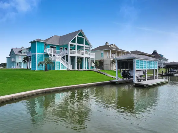 2005 & 2009 Laguna Harbor Cove Boulevard, Port Bolivar, TX 77650